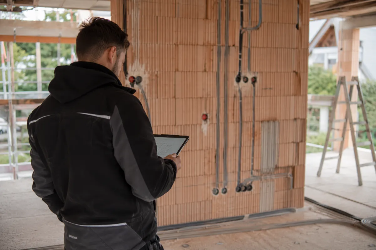 Baubegleitung in der Rohbauphase mit Leerrohren